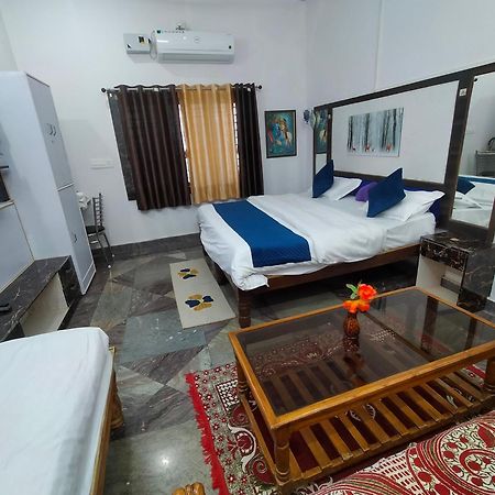 Eastern Gate Homestay Khajurāho المظهر الخارجي الصورة