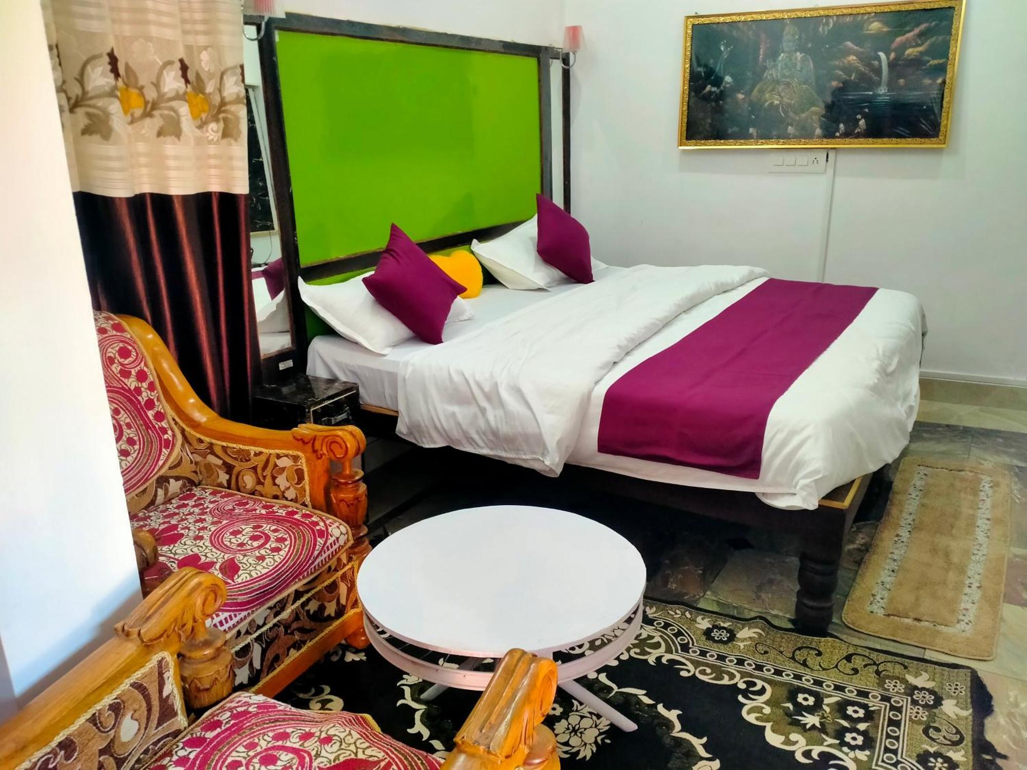 Eastern Gate Homestay Khajurāho المظهر الخارجي الصورة